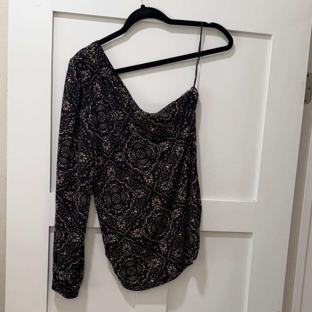 Elegant Black and cream One-Shoulder Top